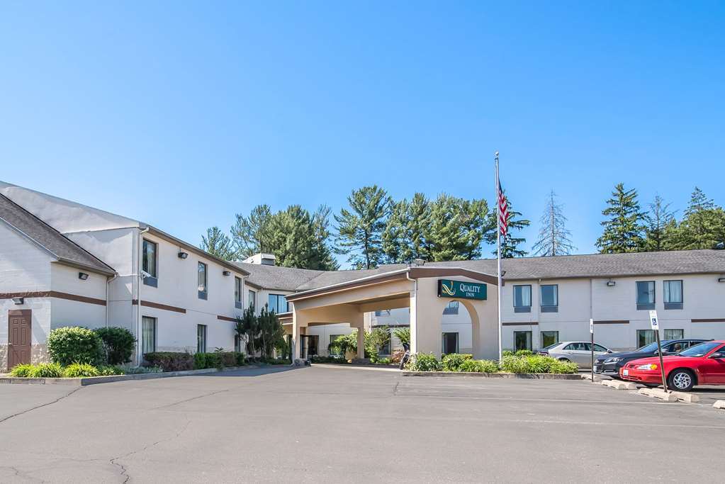 Quality Inn Binghamton West Apalachin Экстерьер фото